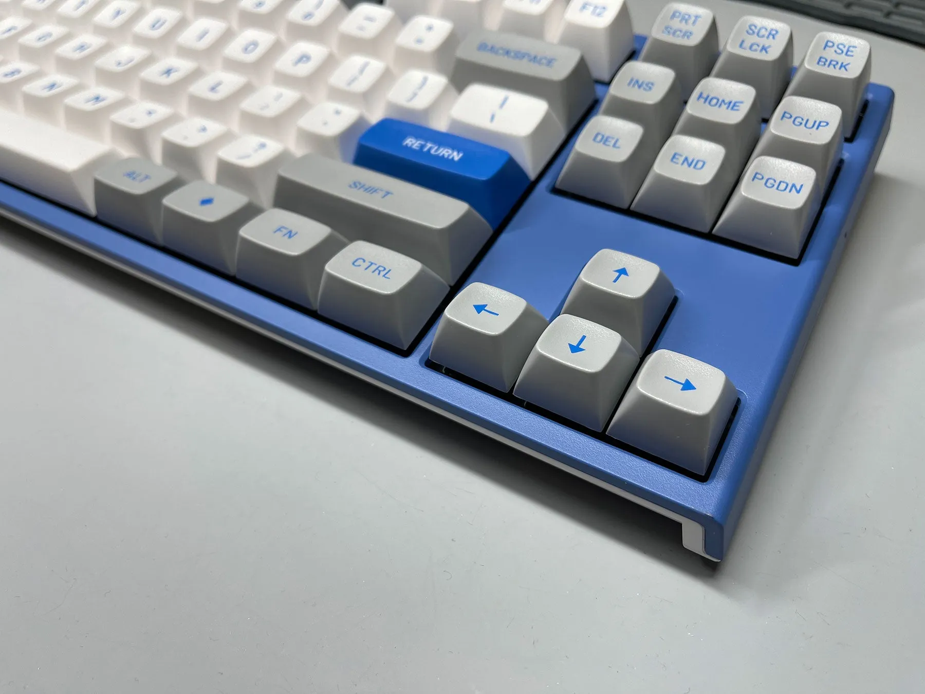 Ducky One 2 TKL 'Good in Blue' case with MT3 Camillo Keyset
