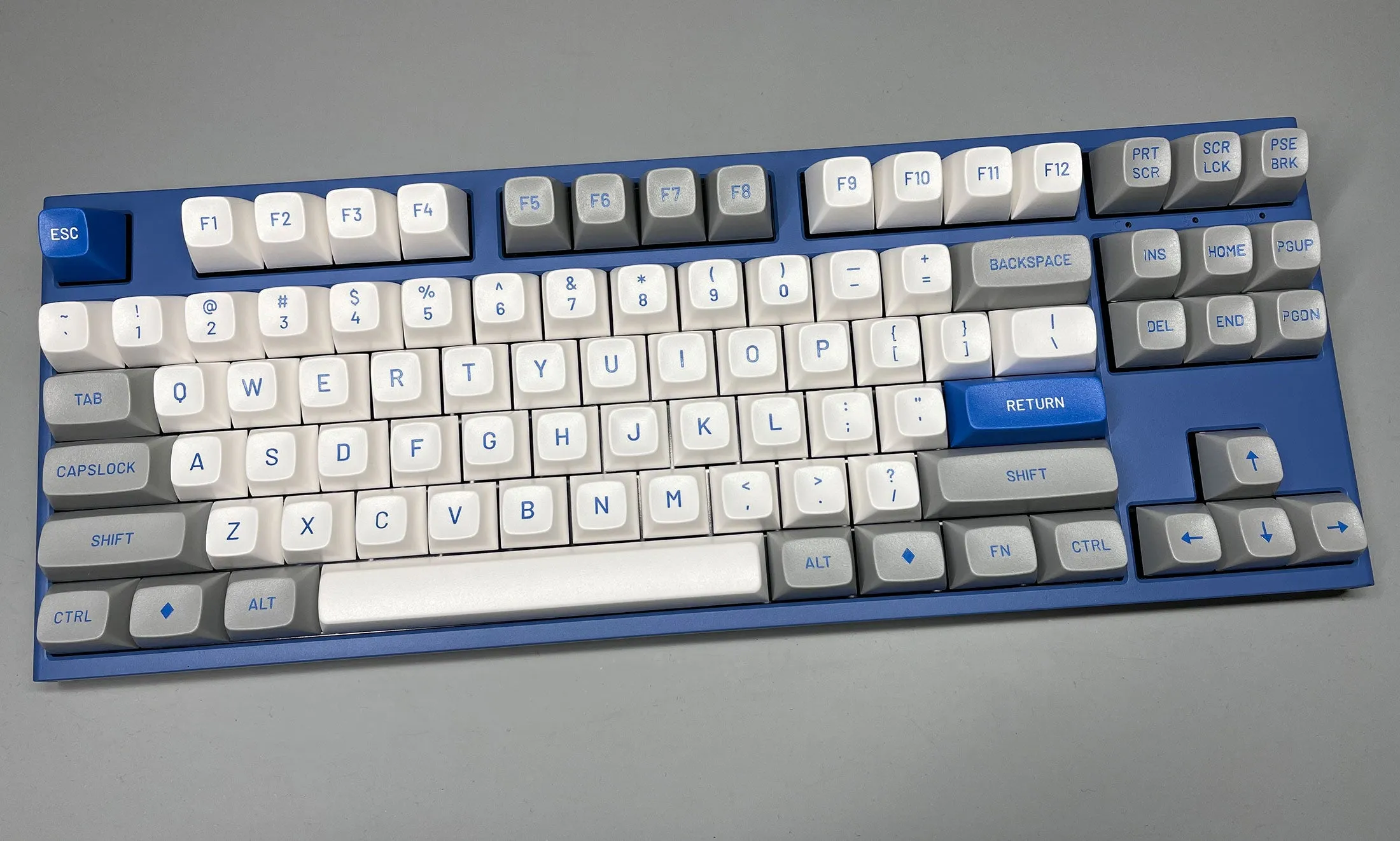 Ducky One 2 TKL 'Good in Blue' case with MT3 Camillo Keyset