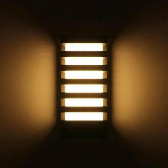 Verti-Modern Rectangular Horizontal Panel Lamp